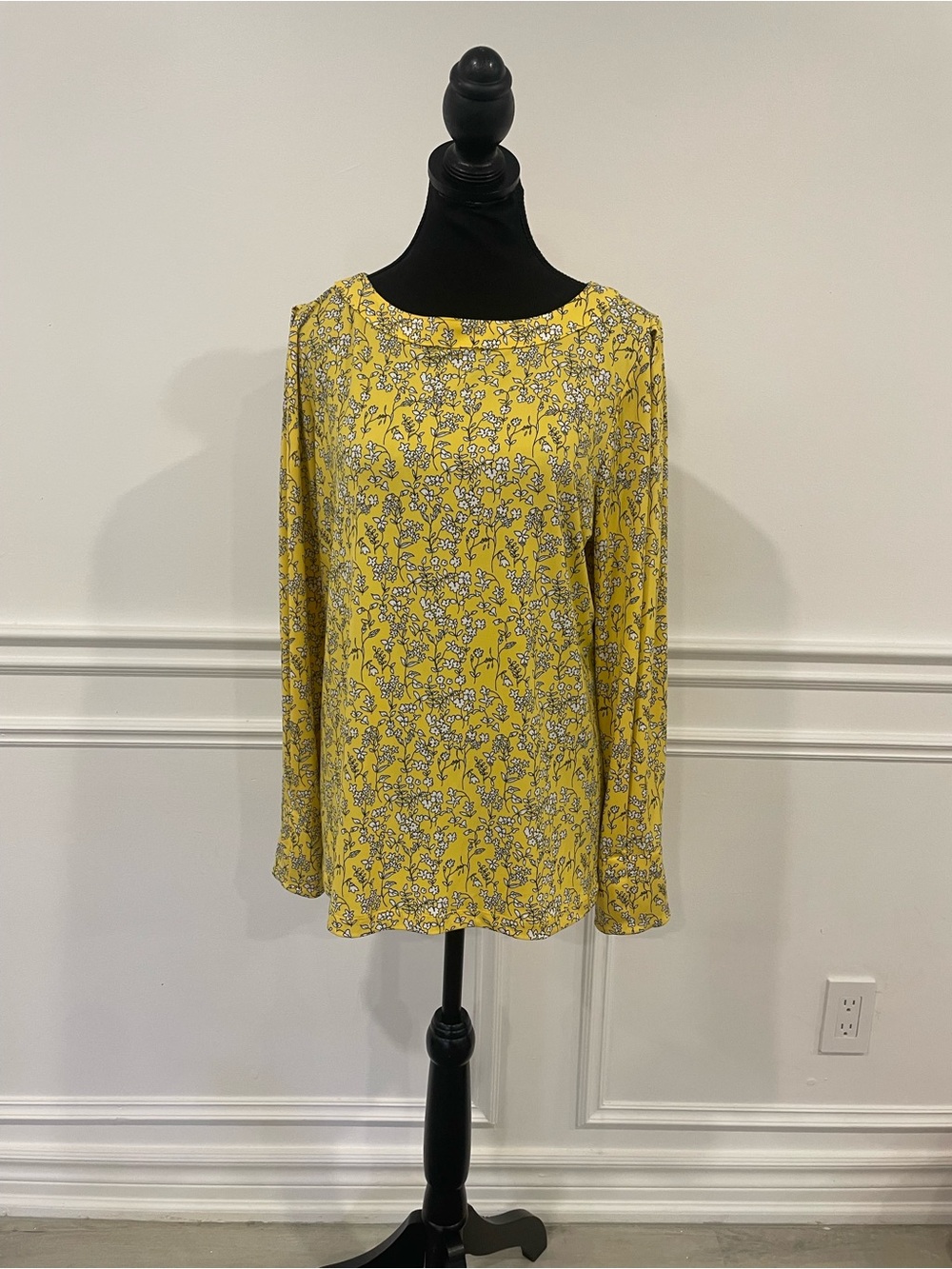 Banana Republic Yellow Floral Long Puff-Sleeve Blouse.